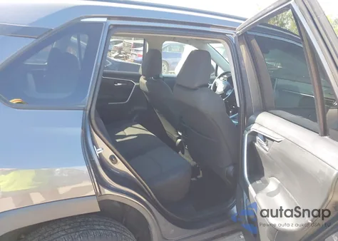 2021 Toyota Rav4 Xle z USA, uszkodzony, nr VIN 2T3P1RFV5MW221775